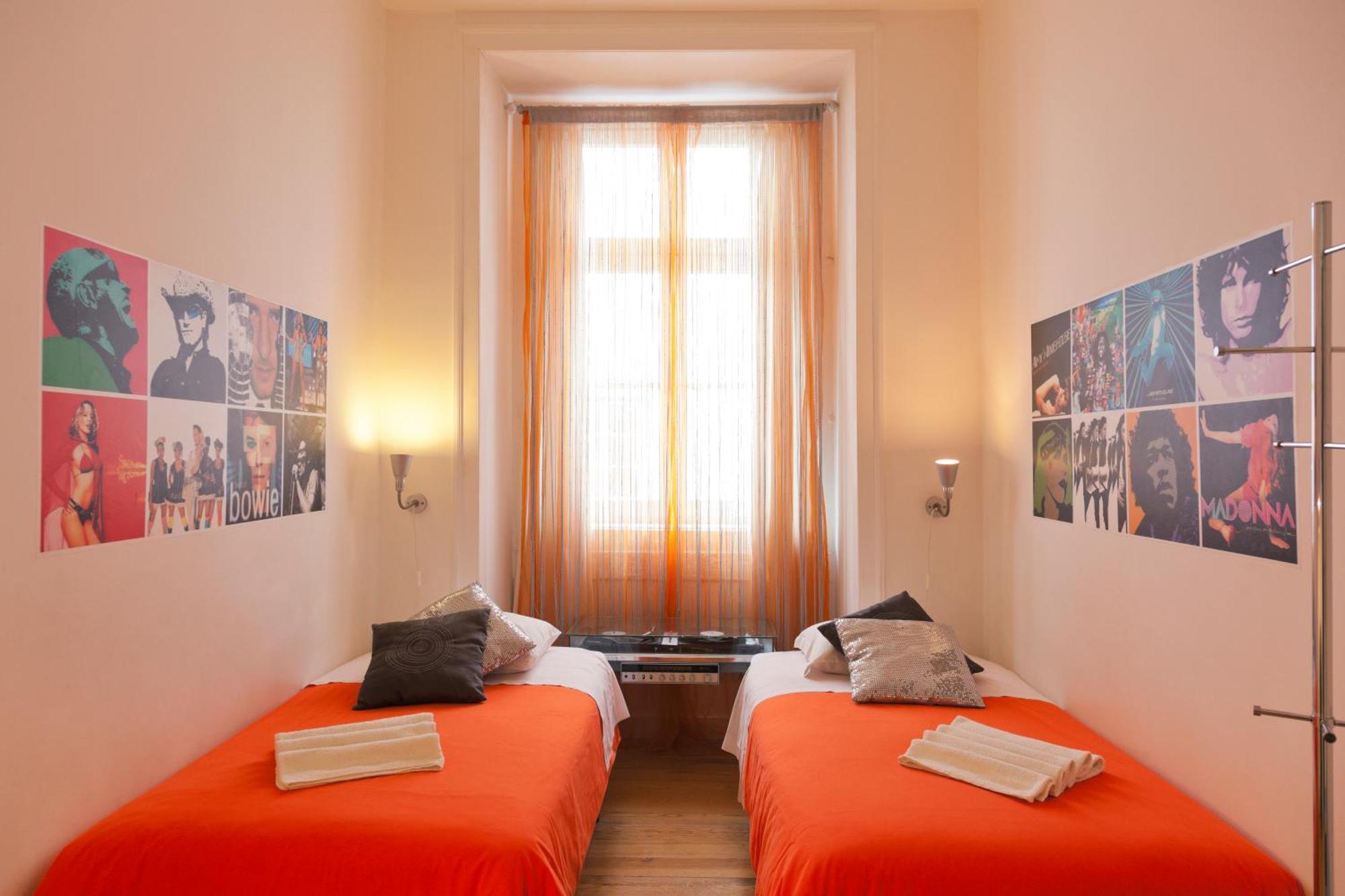 Living Lounge Hostel ลิสบอน ภายนอก รูปภาพ